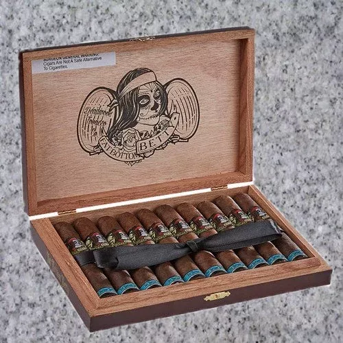 Drew Estate: DEADWOOD “FAT BOTTOM BETTY” ROBUSTO (5″ X 54) BOX OF 10